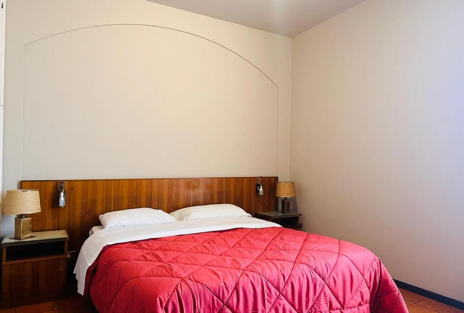 Hotel Business Pontenure